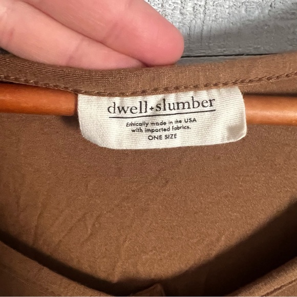 Dwell + Slumber Brown Caftan Dress - Picture 4 of 13